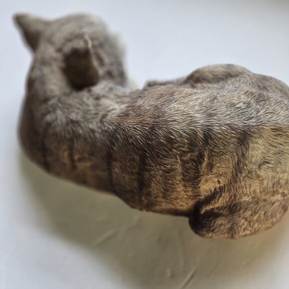 Sleeping Cat Resin Gray and Brown Coloring Very Lightweight Home/Porch Decor - Picture 4 of 8